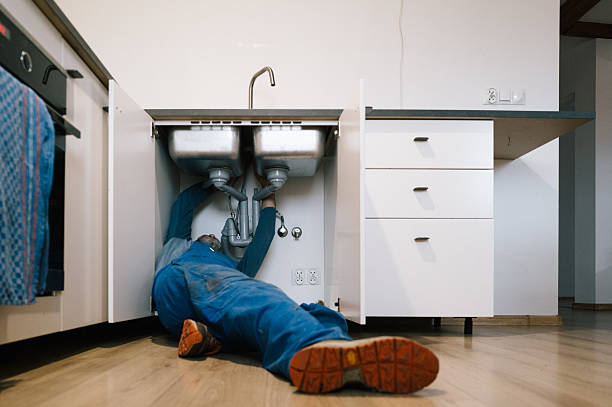 Professional Emergency Plumber technician working in Brunswick, OH
